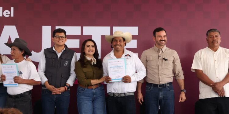 Premian las mejores piezas del primer Concurso de Lapidaria en San Nicolás Obispo
