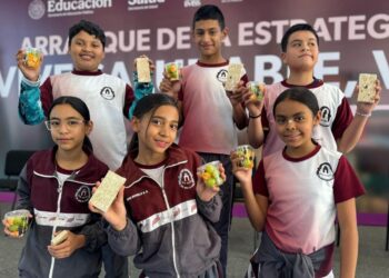 EE mantiene línea telefónica de Vive Saludable, Vive Feliz