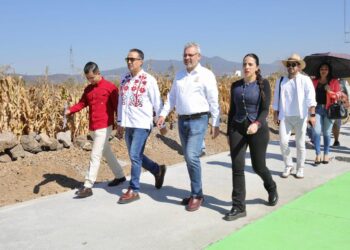Inaugura Bedolla conexión Villas del Pedregal-San Nicolás Obispo