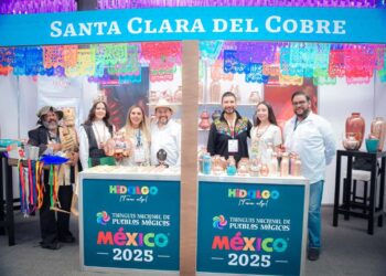 Dayana Pérez Mendoza impulsa la presencia de Santa Clara del Cobre en el Tianguis Nacional de Pueblos Mágicos