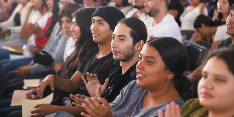 Cerca de 900 mil estudiantes michoacanos tendrán becas en 2026: Gabriela Molina