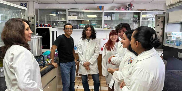 La investigadora nicolaita, Lourdes Macías, considerada como una de las mejores a nivel mundial