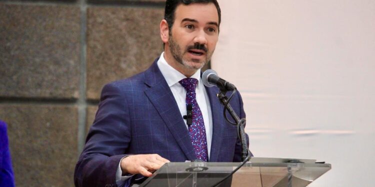 Yankel Benítez da bienvenida al Primer Encuentro Regional de Actualización para Magistrados