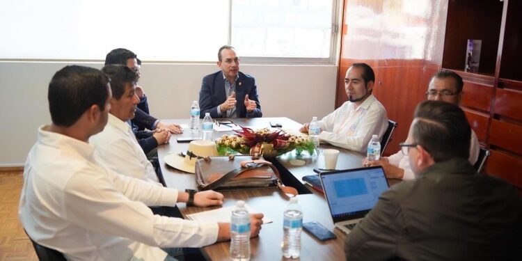 Semigrante y Consejo Indígena crean mecanismo de atención directa para pueblos originarios