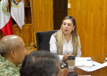 Presidenta Dayana Pérez Mendoza encabeza reunión con el sector educativo; se determina no realizar desfile del 20 de noviembre
