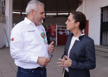 Bedolla y Sheinbaum revisan próxima asignación de becas Gertrudis Bocanegra