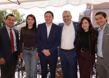 El espíritu de la Revolución Mexicana une a miles de familias en desfile cívico-deportivo: Bedolla