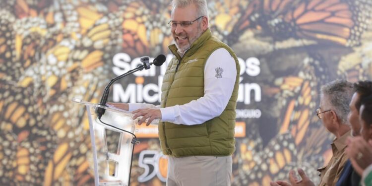 Abre Bedolla santuarios de la Monarca; llama a EUA y Canadá a acciones de conservación