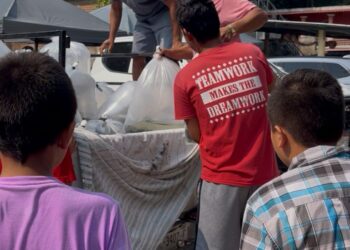 Compesca libera 100 mil alevines de tilapia en Lázaro Cárdenas