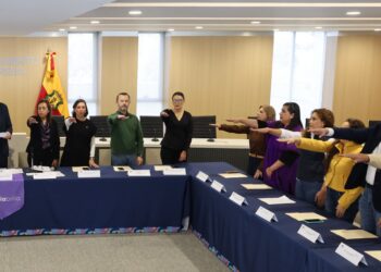 Yankel Benítez y autoridades de Santiago Undameo, establecen ruta de trabajo