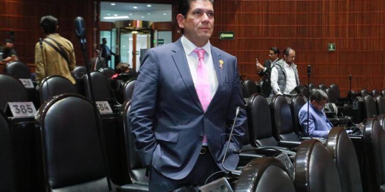 Presenta Ernesto Núñez Aguilar reforma al artículo 18 constitucional para proteger a adolescentes del reclutamiento criminal