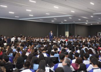 Realiza FGE foro preventivo dirigido a estudiantes del COBAEM para fortalecer valores y el uso responsable de redes sociales