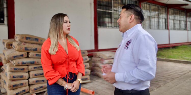 Dayana Pérez Mendoza fortalece infraestructura del CECATI 166