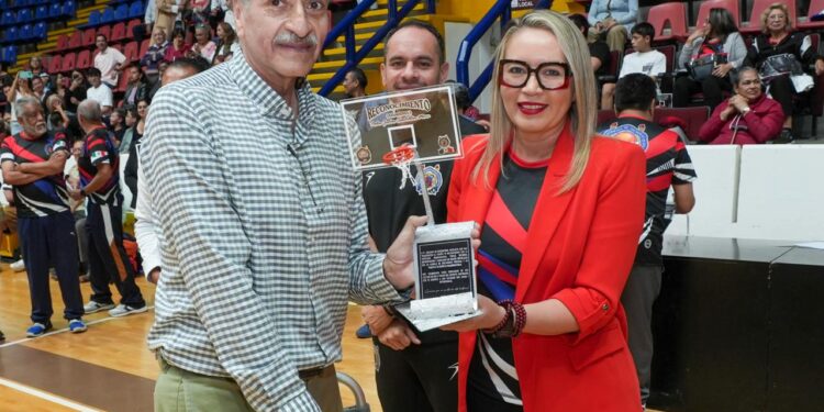 A través del deporte y de la unidad familiar podemos transformar el entorno: Yarabí Ávila