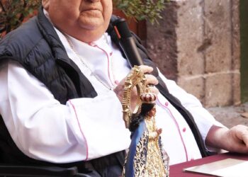 Arzobispo Carlos Garfías anuncia transición, balance y continuidad en su última conferencia del año