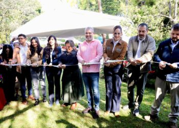 Inaugura Bedolla la Feria del Bosque Navideño; impulsa economía de 20 municipios