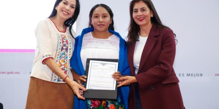 Más de 900 egresados de la Normal Indígena recibirán su título: Gabriela Molina