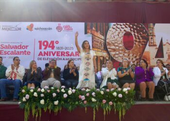Dayana Pérez fortalece identidad y gobernabilidad en masiva conmemoración del 194 aniversario