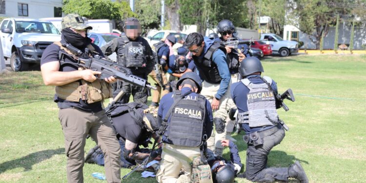 FGE fortalece la preparación de su personal con curso de Técnicas y Tácticas de Intervención Policial