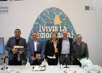 Reflexionan especialistas sobre los retos de repensar la ciudadanía en el contexto democrático actual