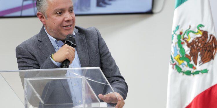 Finanzas y Gobierno Digital refrendan su compromiso de trabajar a favor de la población y la transparencia: Luis Navarro