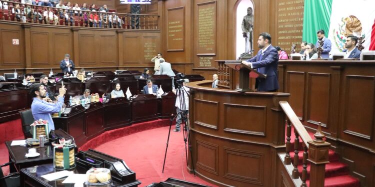 Octavio Ocampo presenta punto de acuerdo para exhortar a reforzar la seguridad en los santuarios de la Mariposa Monarca