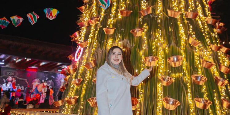 Santa Clara del Cobre vive una noche llena de luz y tradición con el encendido del árbol navideño: Dayana Pérez