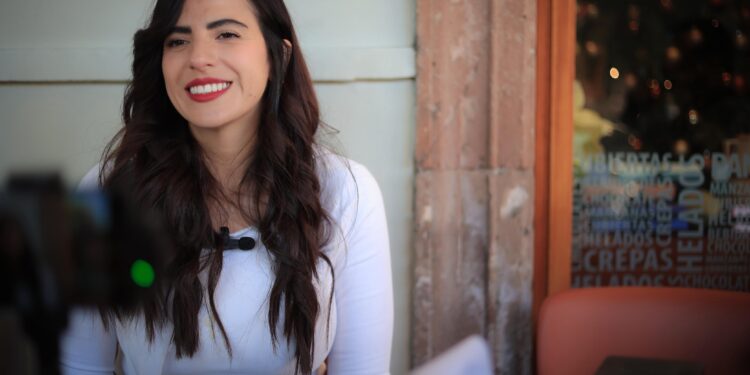 Beca Gertrudis Bocanegra garantiza el derecho a la educación: Giulianna Bugarini