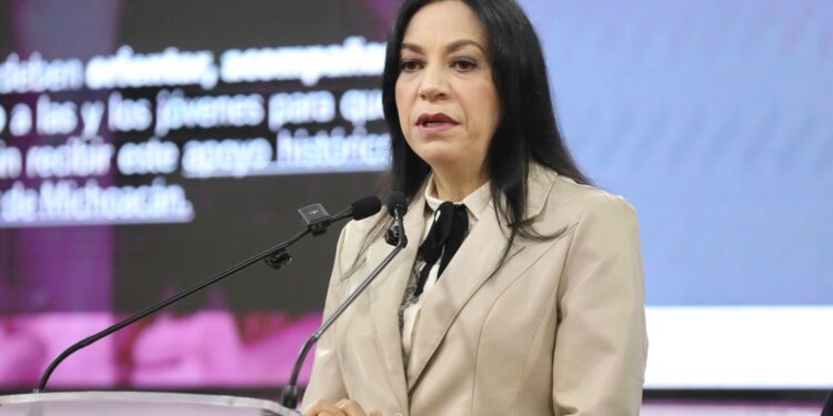 Estudiantes de la Preparatoria EDC ganan concurso nacional de educación financiera