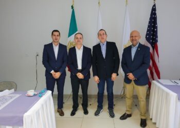 Semigrante acerca beneficios federales de EE. UU. a michoacanos en una jornada de atención