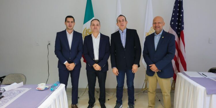 Semigrante acerca beneficios federales de EE. UU. a michoacanos en una jornada de atención