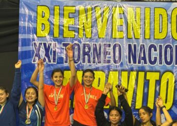 Deportistas nicolaitas arrasaron con medallas en justa nacional de bádminton
