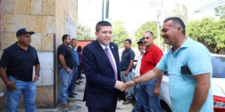 Acompaña Vicente Gómez gestiones de grupos sociales organizados del Distrito XIX