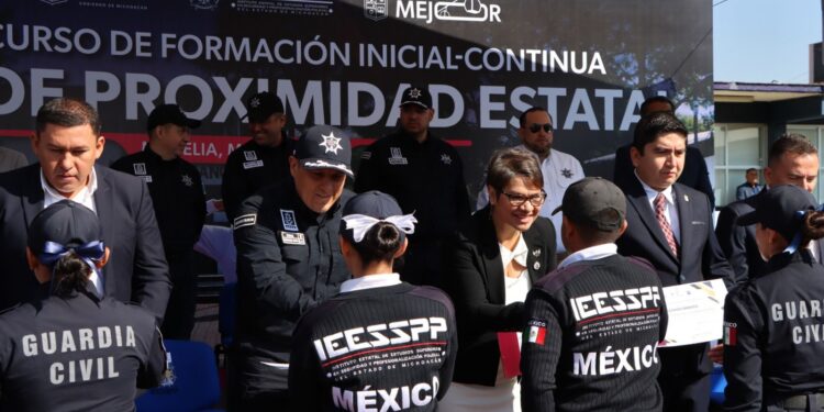 Michoacán refuerza seguridad con 500 nuevos policías de proximidad