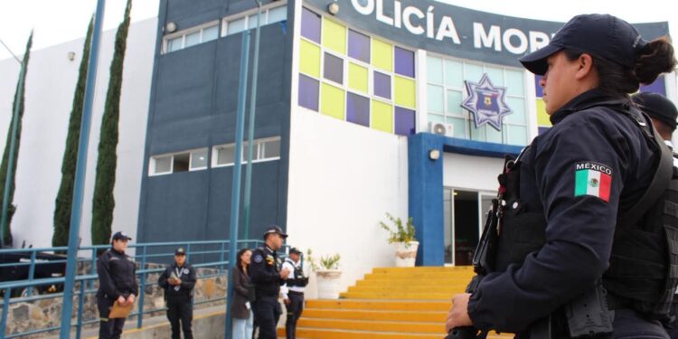 Policía Morelia refuerza presencia permanente para cuidar a las familias durante las fiestas decembrinas