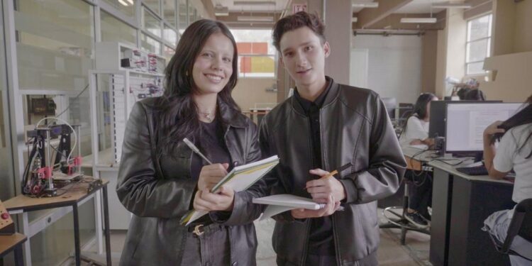 Conoce las carreras que podrás estudiar en la Universidad Rosario Castellanos, en Zacapu