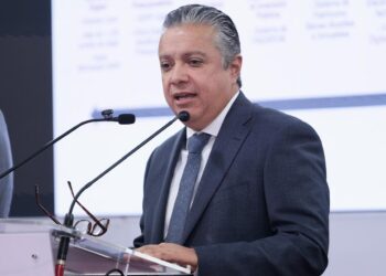 Trabajadores de la UMSNH reciben sus sueldos, aguinaldos y prestaciones: Luis Navarro