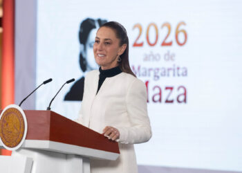 PRESIDENTA CLAUDIA SHEINBAUM DESTACA INICIO DEL 2026 CON GANANCIA DEL PESO FRENTE AL DÓLAR, AUMENTO DEL SALARIO E INCREMENTO DEL 13.6% EN LLEGADA DE VISITANTES INTERNACIONALES