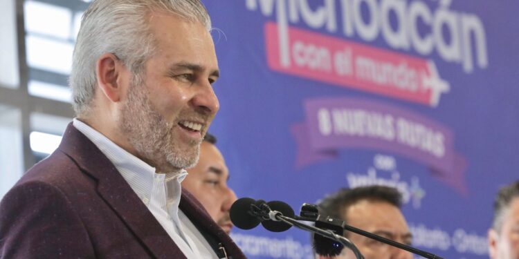 Michoacán alcanza cifra récord en 2025; más de 1.5 millones de turistas llegaron por aire: Bedolla