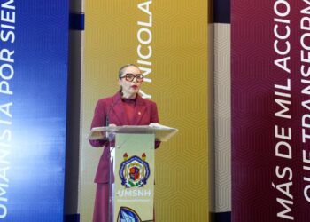 Excelencia académica: el alma de la Universidad Michoacana; Yarabí Ávila rinde Tercer Informe de Actividades