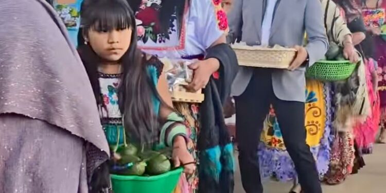 Humberto Jiménez Solís refrenda su compromiso con las tradiciones de La Tinaja y apoyo a la comunidad