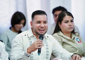 Universidad Rosario Castellanos, marcará una nueva era para las familias en Tierra Caliente: Reyes Galindo