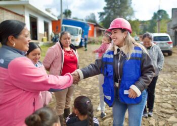 Dayana Pérez Mendoza da arranque a obra de empedrado y alumbrado público en Iramuco
