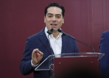 Aumentó 243 % inversión per capita en obra pública: Rogelio Zarazúa