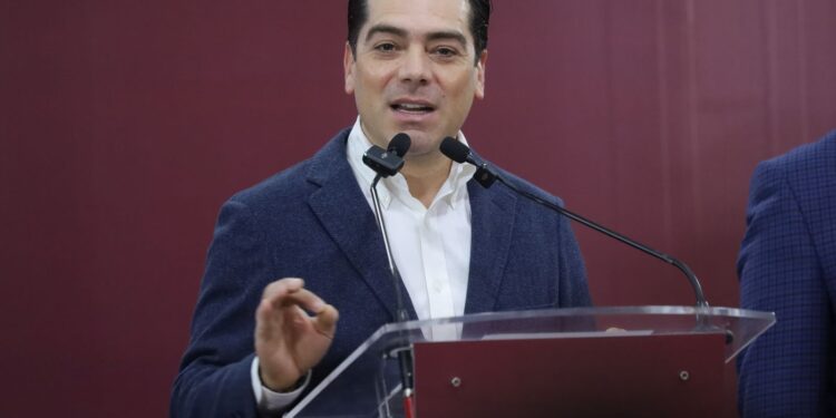 Aumentó 243 % inversión per capita en obra pública: Rogelio Zarazúa