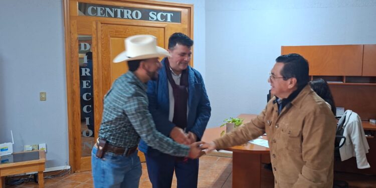 Humberto Jiménez Solís gestiona más caminos artesanales para comunidades originarias de Los Reyes