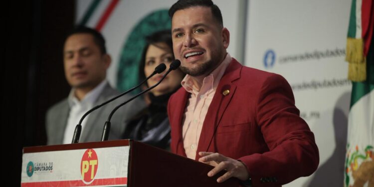 Desde San Lázaro, Reyes Galindo promociona la 14ava. Feria del Melón de Zicuirán