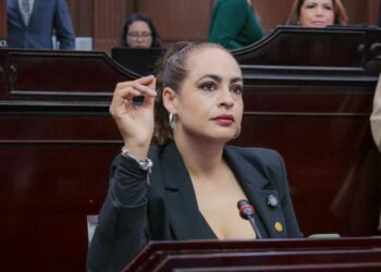 Para la protección de áreas naturales, propone Sandra Arreola regular uso de vehículos “Razers”