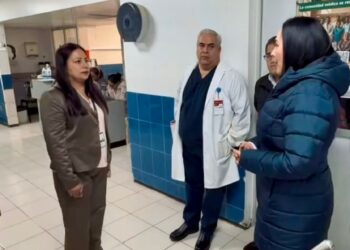 Adriana Campos Huirache visita el Hospital ISSSTE de Zamora para apoyar a pacientes y familias