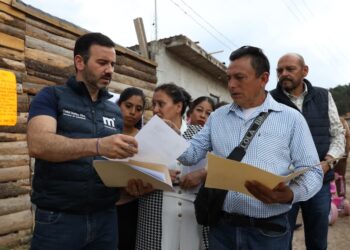 Yankel Benítez dialoga y atiende necesidades de vecinos de tenencia Morelos